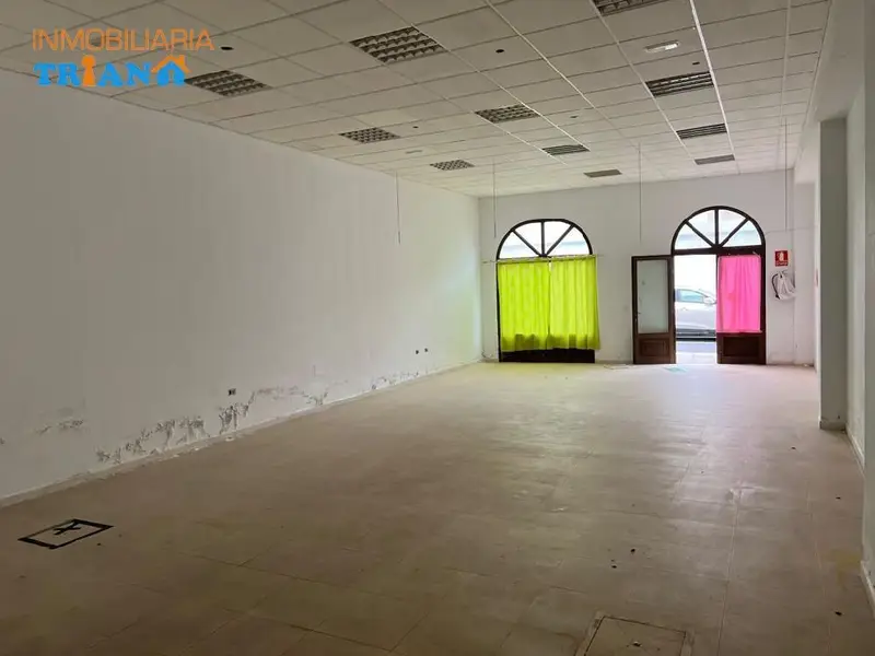 Venta Local Comercial Arrecife 97m2 Almacén Baño Excelente Inversión