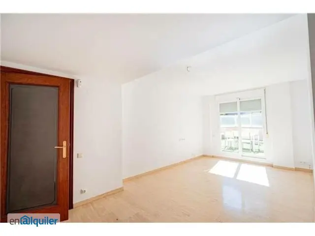 Alquiler Piso con Terraza y Garaje en Luis Vives