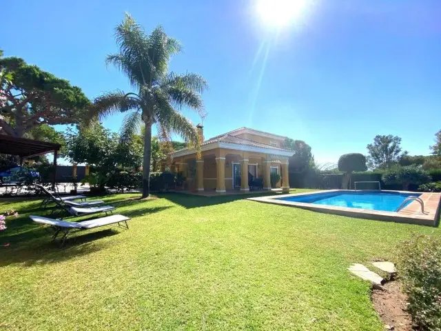 Casa Villa 5 Dormitorios El Rosario Marbella
