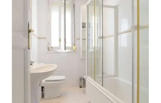 Alquiler de habitaciones en Madrid - Piso con ascensor y electrodomesticos