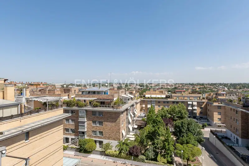 Atico Duplex en Aravaca con Terrazas y Garaje