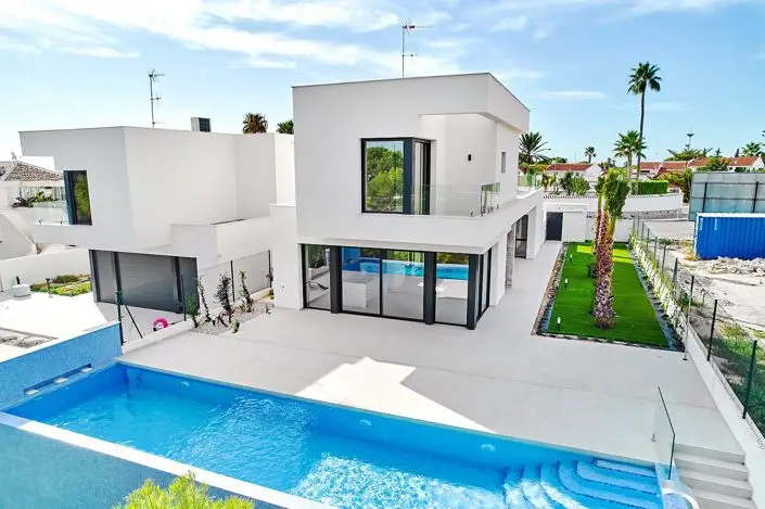 Villa de 3 Dormitorios en Venta en Monte Zenia Orihuela