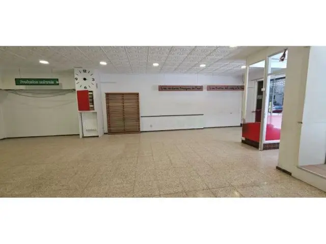Local Comercial en Centro de Población