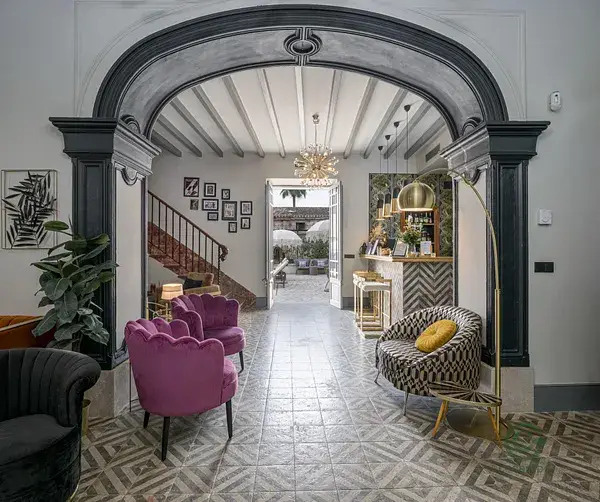 Casa señorial renovada en Sineu con 10 dormitorios y licencia hotelera