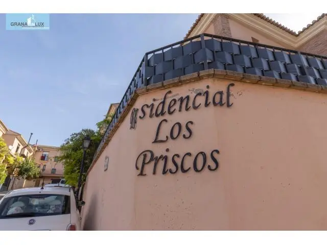Casa en La Zubia 3 dormitorios 2 baños Patio ideal familias