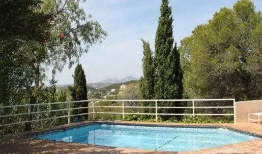 Villa 3 Dormitorios Altea Cerca de la Playa y Campo de Golf