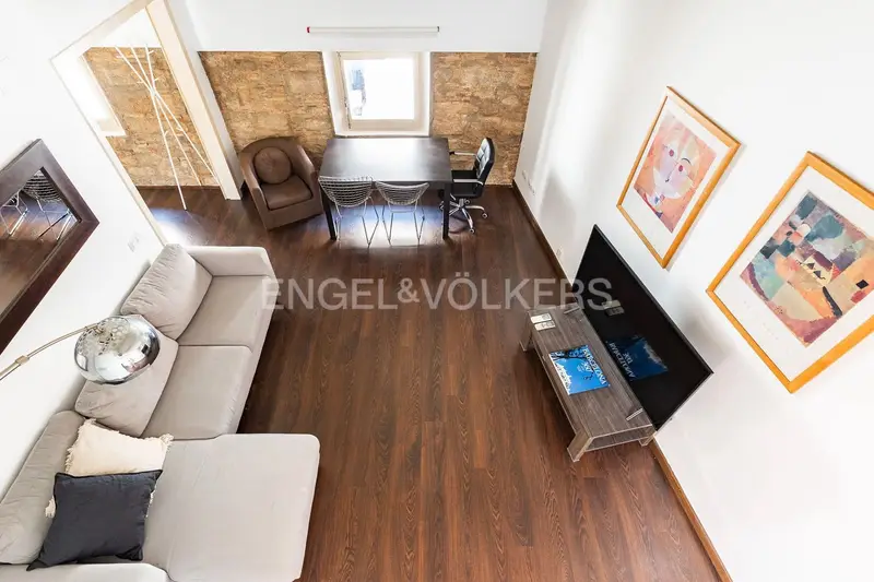 Dúplex Reformado en Barrio Gótico Barcelona