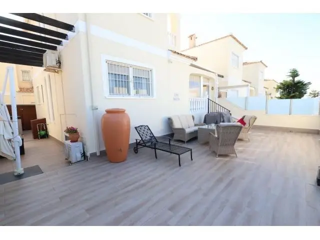 Chalet Independiente Lomas Cabo Roig 4 Dormitorios Piscina
