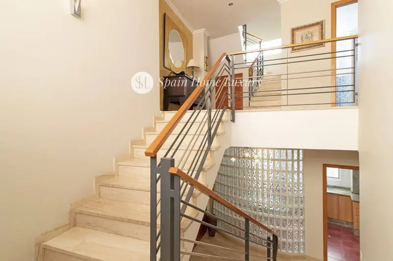 Chalet en venta en Llíria Valencia 380m2 Garaje 3 habitaciones