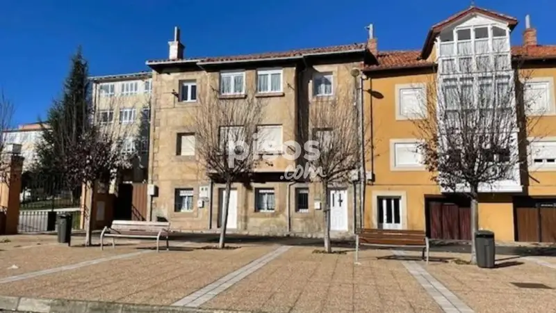 Piso en Venta Reinosa Calle Peligros Reformado Soleado