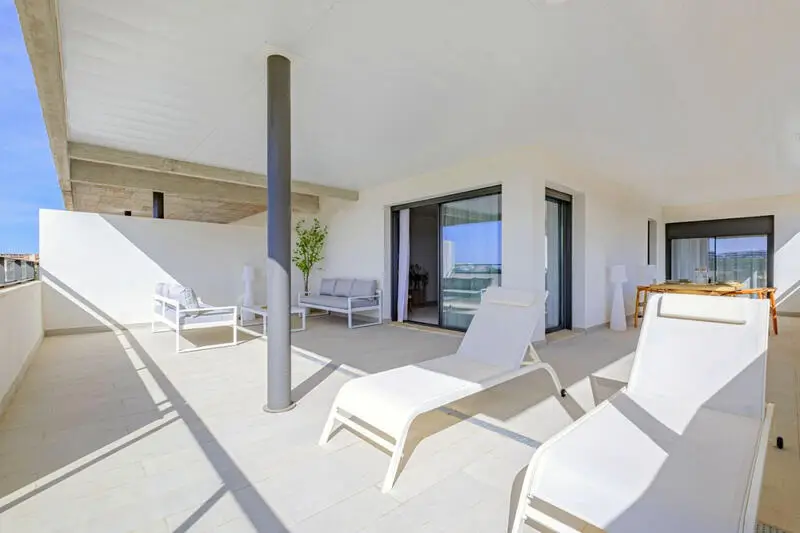 Apartamentos de Lujo en Casares con Vistas al Mar y a la Monta
								
