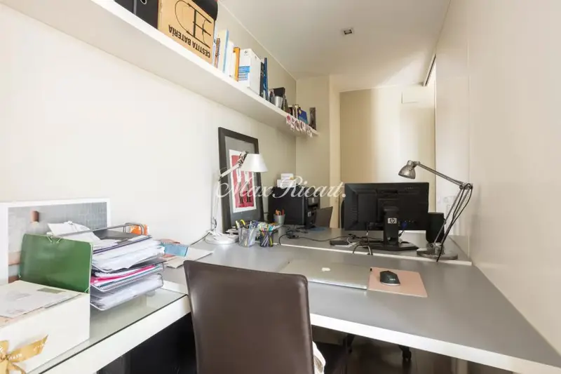 Apartamento Amueblado en Pedralbes con Piscina y Terraza