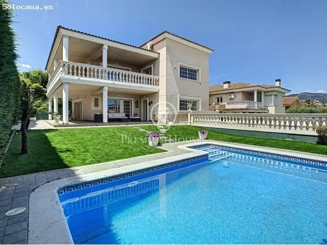 Casa con Piscina en Alella - Villa de Lujo en Urbanizacion Exclusiva