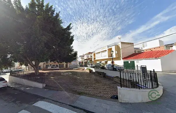 Planta Baja en Los Barrios a Reformar
