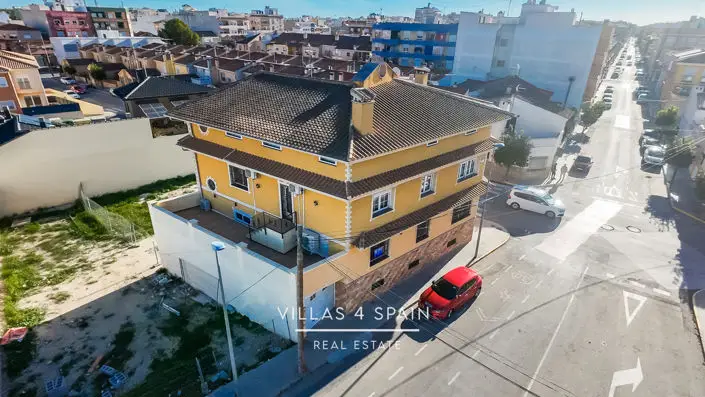 Adosado 7 Dormitorios Almoradi - Inversión Excepcional