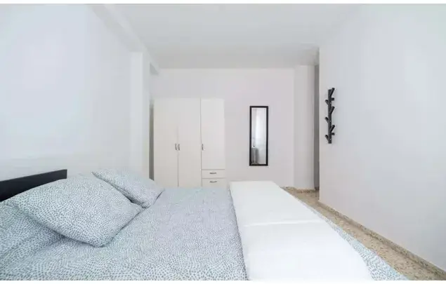 Habitaci
ón 100m
² Castell
ó de la Plana Estancia Mediana Larga