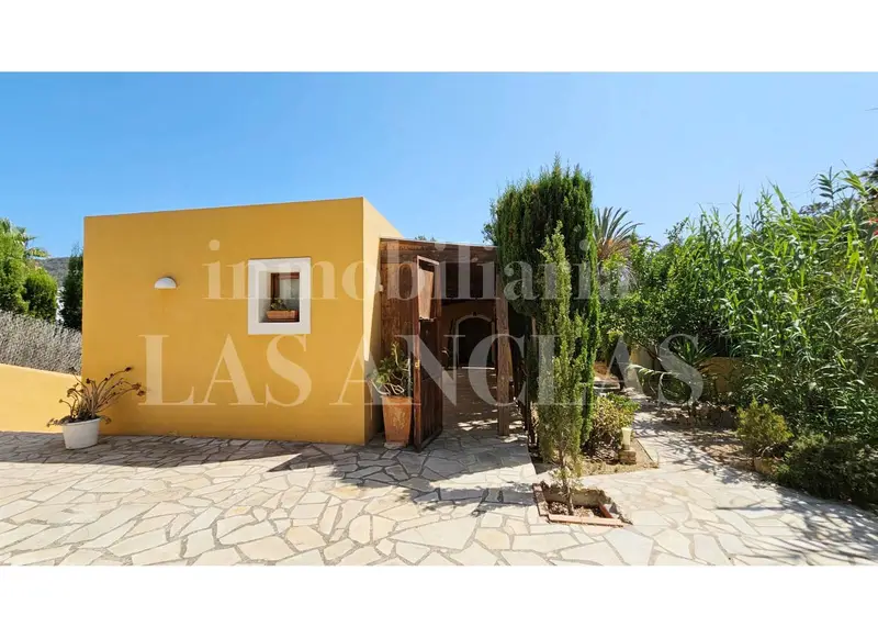 Chalet en venta en Cala Llonga, Santa Eulalia / Santa Eularia, Ibiza