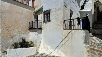 Casa con Encanto en Canillas de Albaida 195m2 5 Dormitorios Patio Reforma