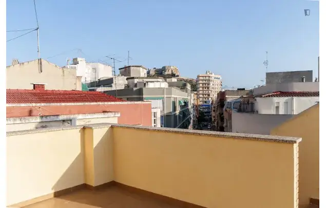 Alquiler Atico 6 Dormitorios Alicante Cerca Plaza Pio XII