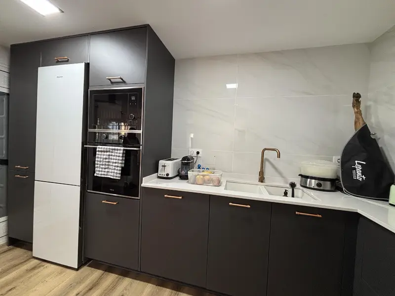 Piso en venta en Cambrils 3 habitaciones 2 baños plaza parking trastero