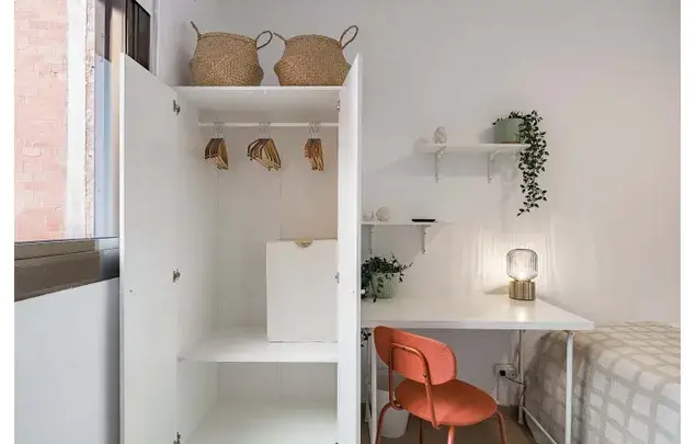 Rent a room of 62 m² in Femades