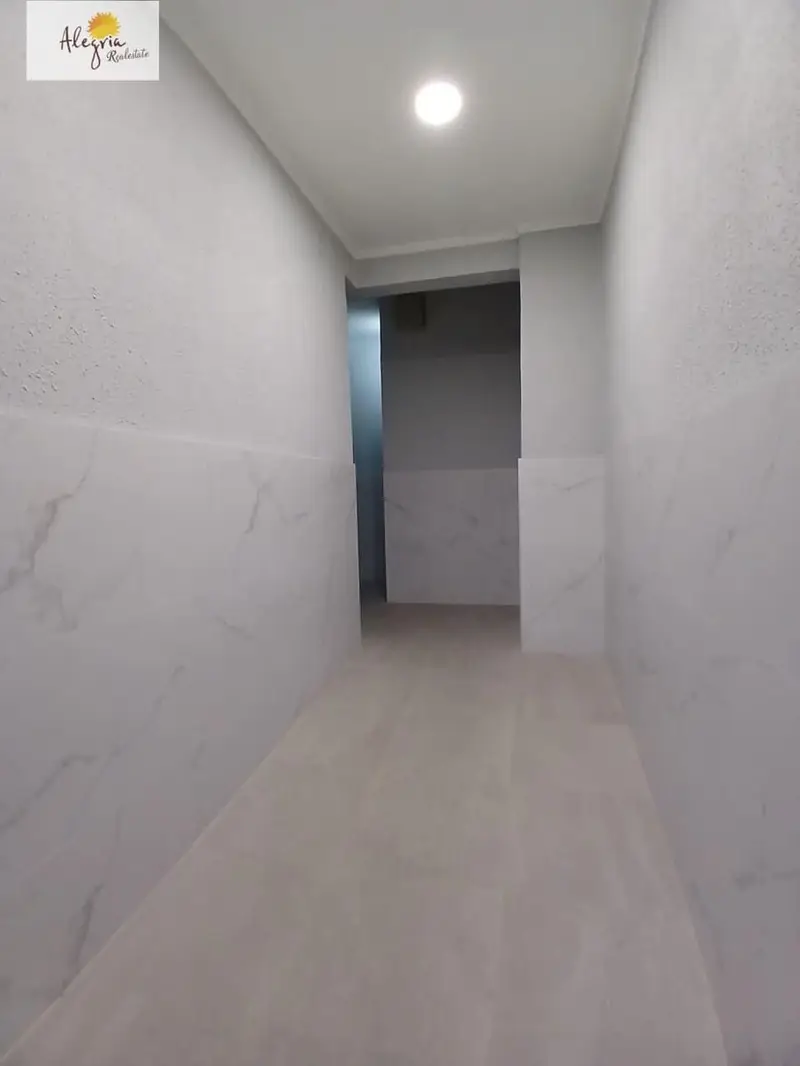 Piso Reformado en Torrefiel 3 Dormitorios 8 Planta Ascensor