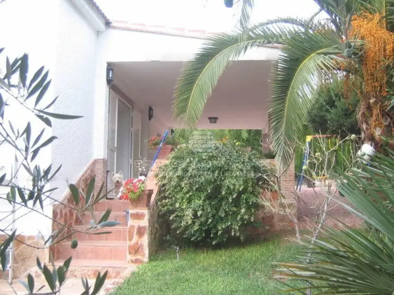 Chalet en Vilamarxant con piscina y jardin
