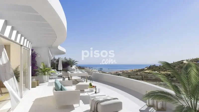 Atico de Lujo en Venta en La Alcaidesa Con Vistas al Mar y Golf