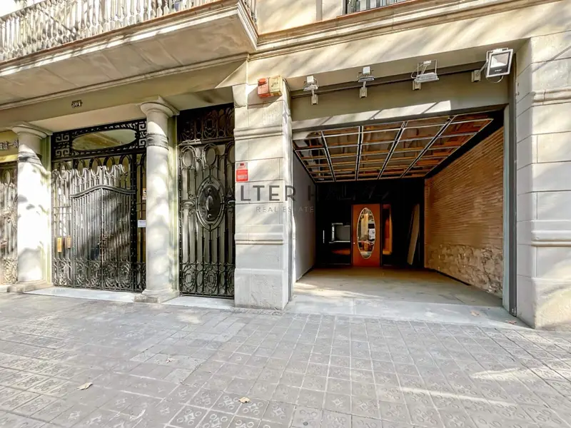 Local Comercial en Alquiler en Diputaci
ón, Eixample Esquerre Barcelona