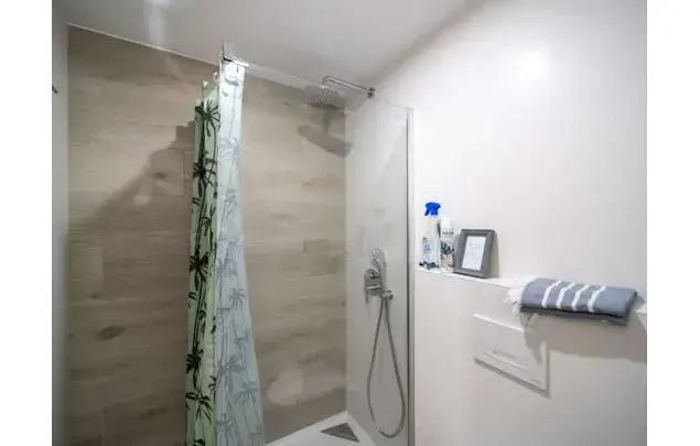 Alquiler Habitaciones Valencia: Piso Compartido 5 Mujeres