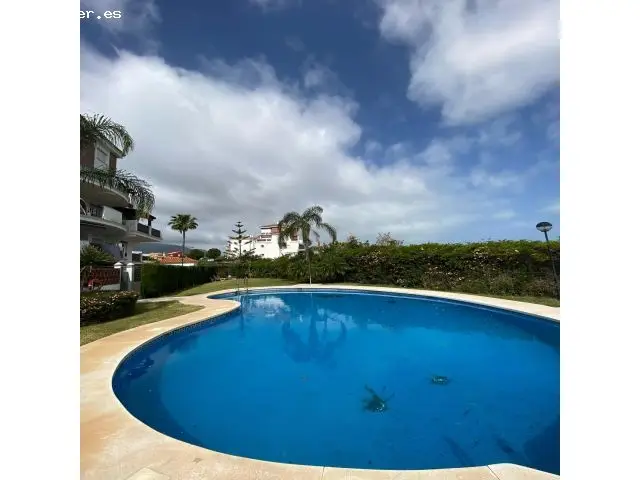Apartamento en Mijas Costa con Terraza Piscina Trastero y Garaje