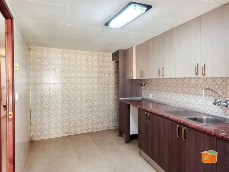 Casa en venta en Santa Barbara Tarragona 3 plantas con almacen