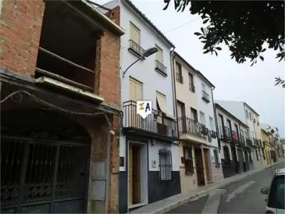 Casa en Rute 6 habitaciones amplia con terraza y patio