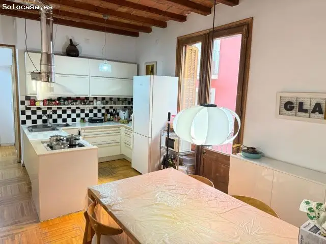 Piso con Encanto en el Casc Antic de Barcelona 86m2
