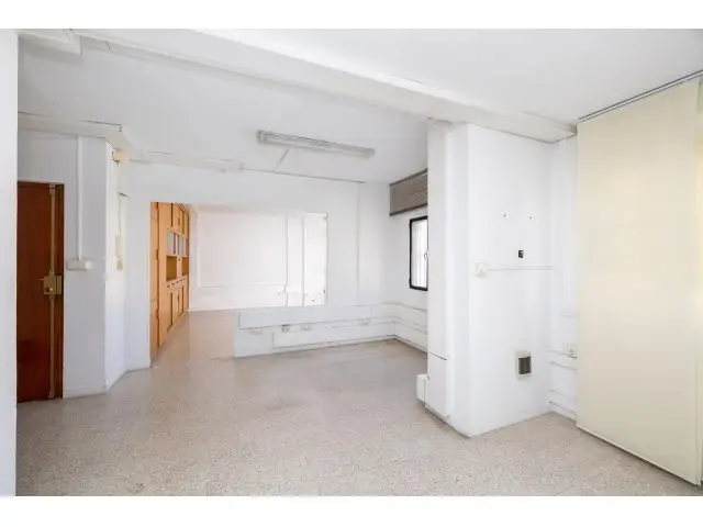 Amplio Piso de 230m2 en Centro de Motril con Vistas Despejadas