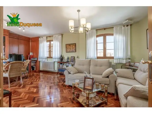 Casa de Lujo en Granada con Piscina y Terrazas