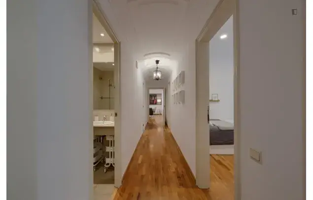 Alquiler Apartamento 5 Dormitorios Barcelona 3-24 Meses