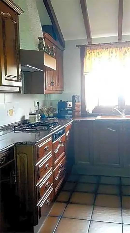 Chalet en venta en Torrent con vistas al mar y piscina