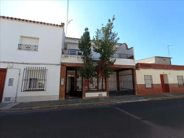 Casa adosada en venta en Calle de los Encuentros, cerca de Calle de la Pasión