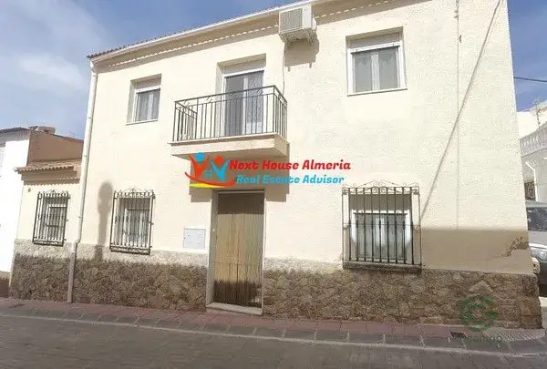 Casa de Pueblo en Partaloa 5 Dormitorios 3 Banos Gran Oportunidad
