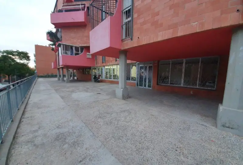 Venta Local Comercial Equipado Barri Gaudí Reus