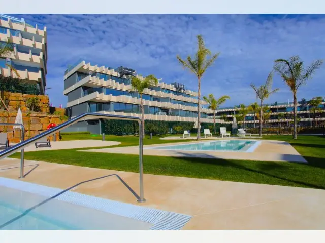 Apartamento 3 Dormitorios Selwo Lujo Contemporaneo