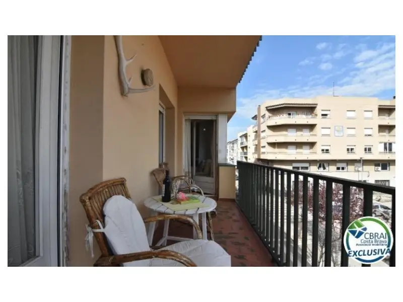 Apartamento 3 Dormitorios Roses Cerca Playa