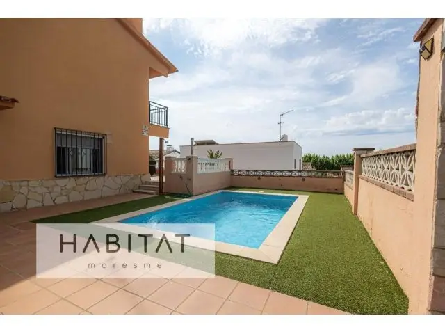 Casa en Venta Pineda de Mar 4 Vientos Piscina y Aparcamiento