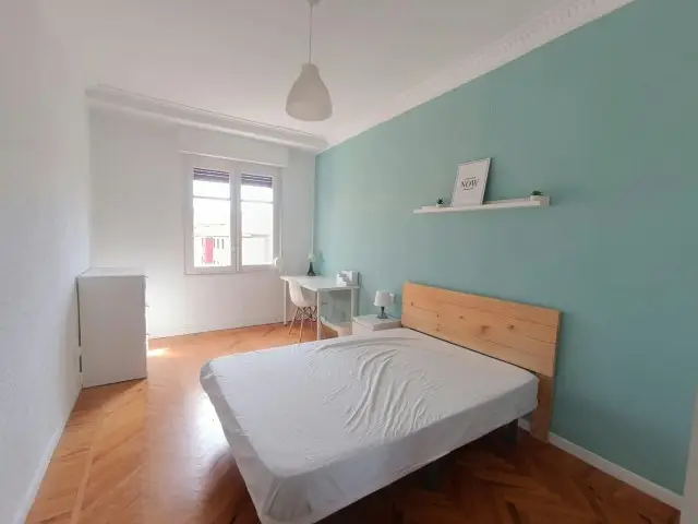 Habitacion Alquiler Pamplona Estudiantes Profesionales