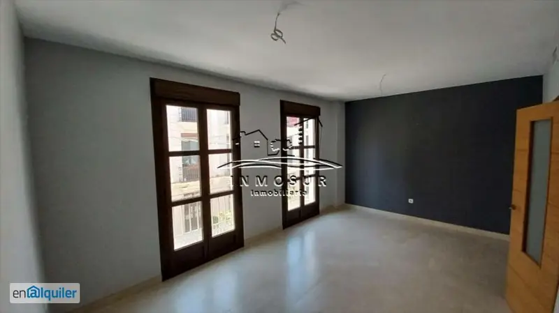 Alquiler piso con 2 baños Lucena