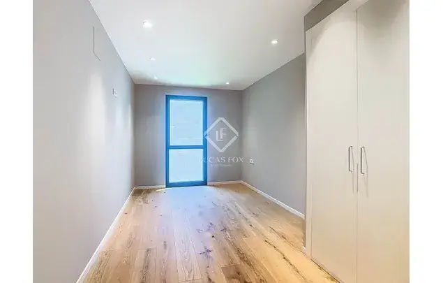 Rent 2 bedroom apartment of 88 m² in Vallmoll