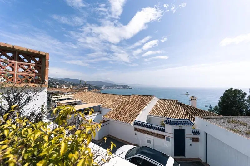 Adosado en venta en La Herradura 3 dormitorios terraza piscina garaje