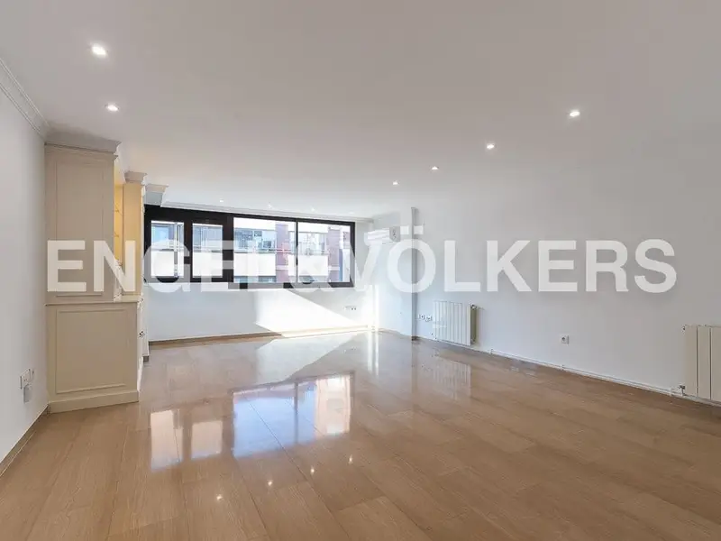 Apartamento en Alquiler El Pla del Remei Valencia Centro Ciudad