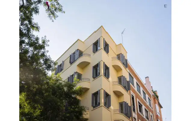 Alquiler Apartamento 4 Dormitorios Madrid 3-24 Meses